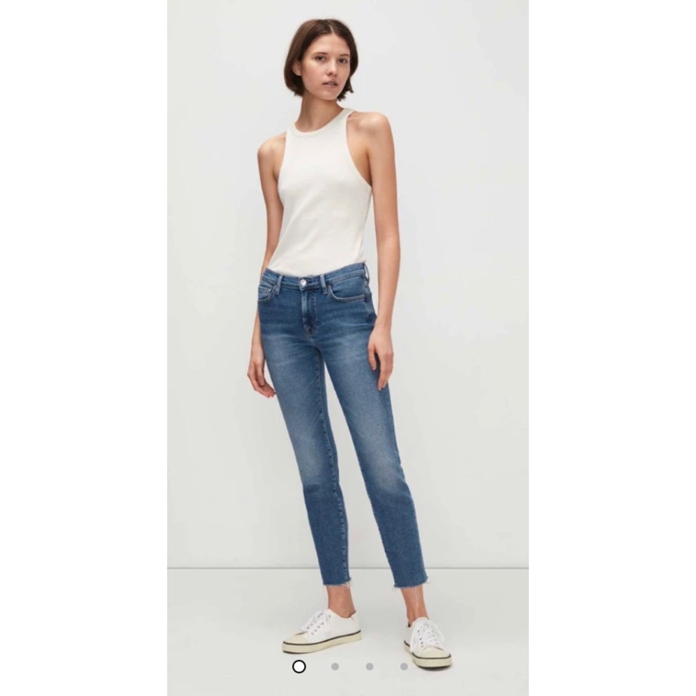 NWT 7 for all Mankind Luxe Vintage Roxanne Ankle with Cut Hem. Size 27